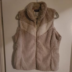 Womens Fuax fur vest